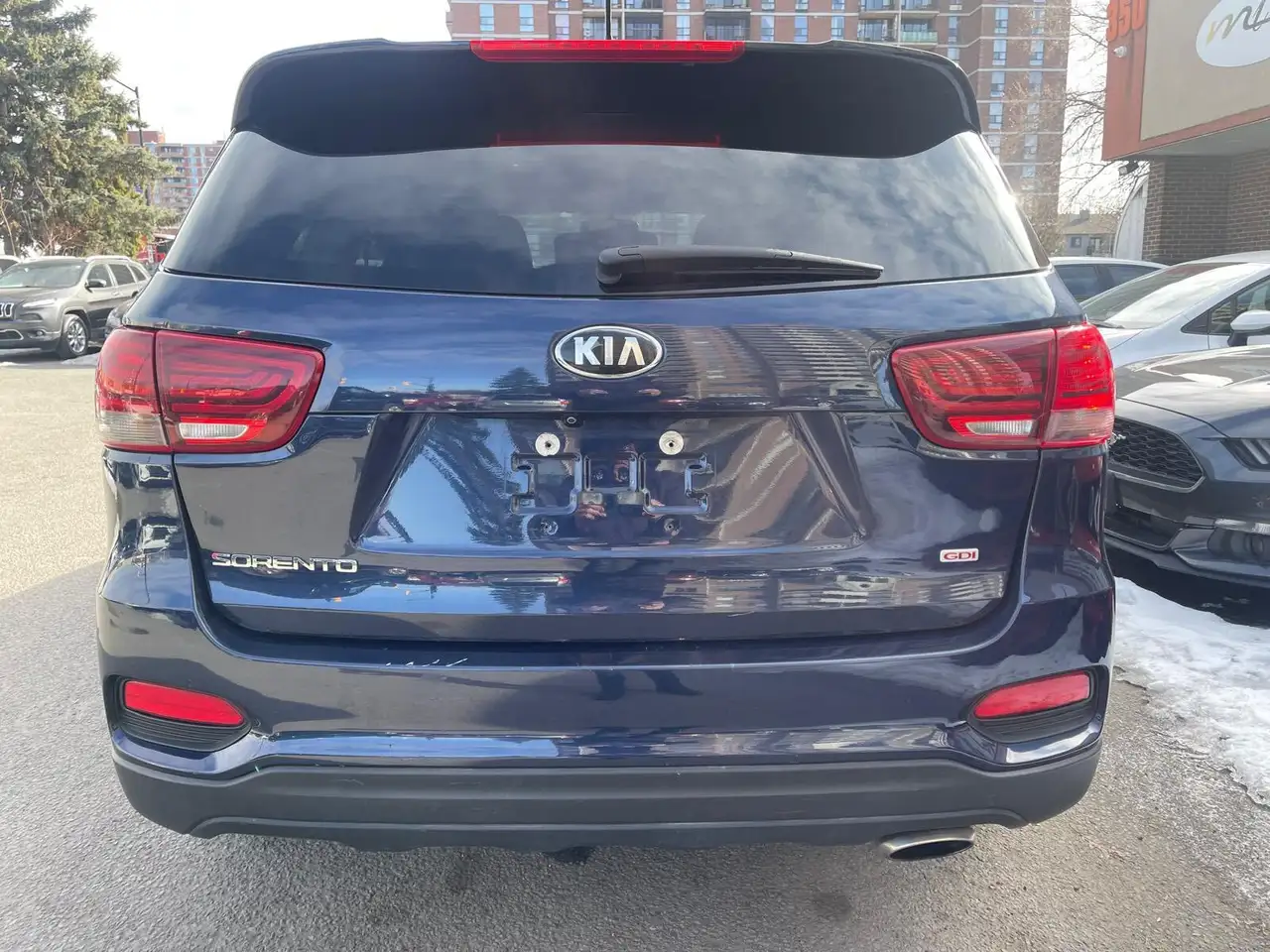 Kia Sorento снимка Kia Sorento