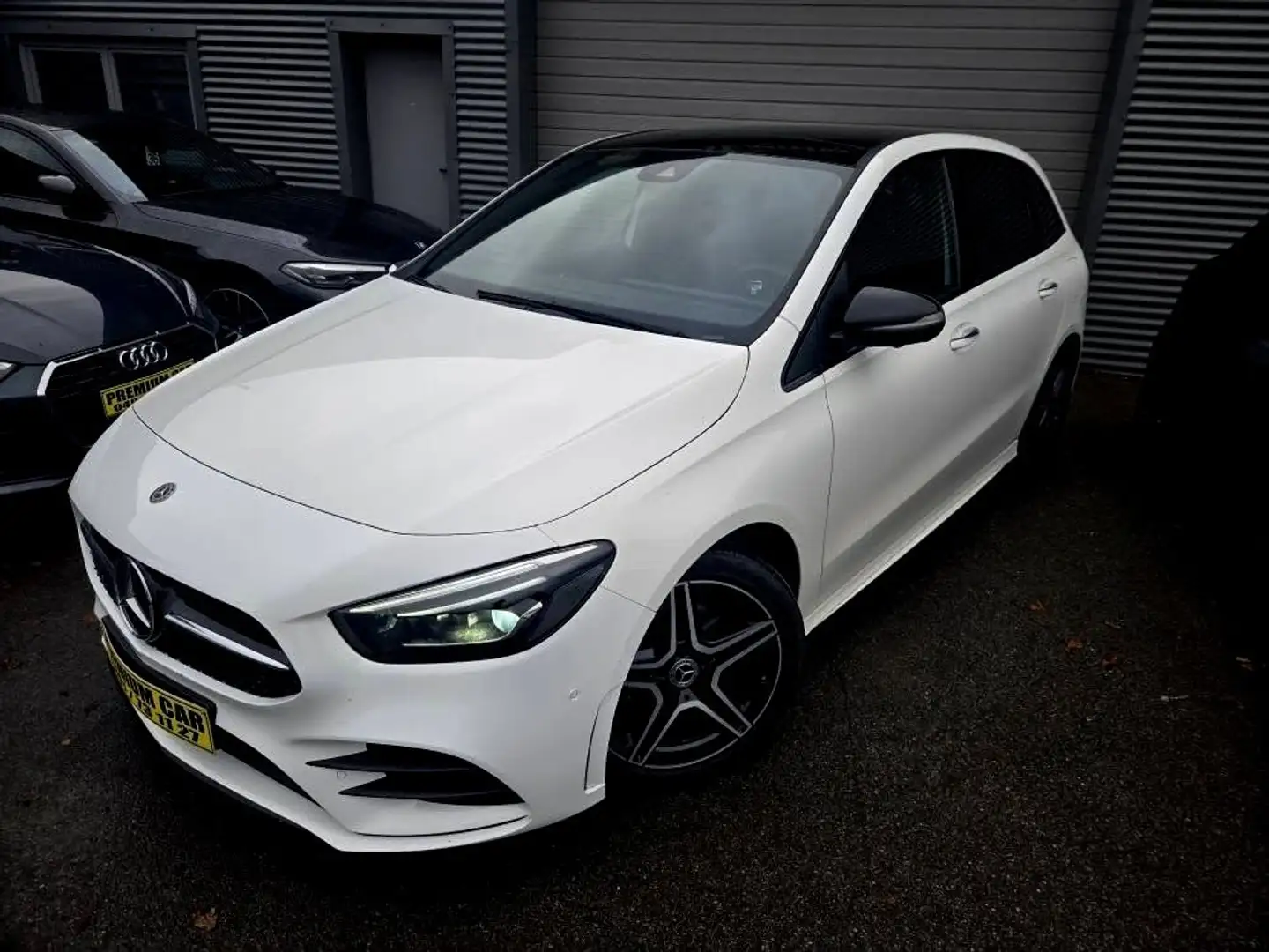 Mercedes-Benz B 180 🔺B 180*PACK AMG TOIT PANO*FULL OPTIONS🔺 White - 2