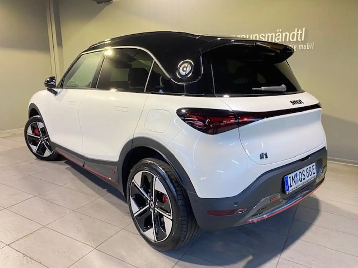 smart #1 BRABUS Sound Pano Dist Matrix 360° HeadUp 4WD Blanc - 2