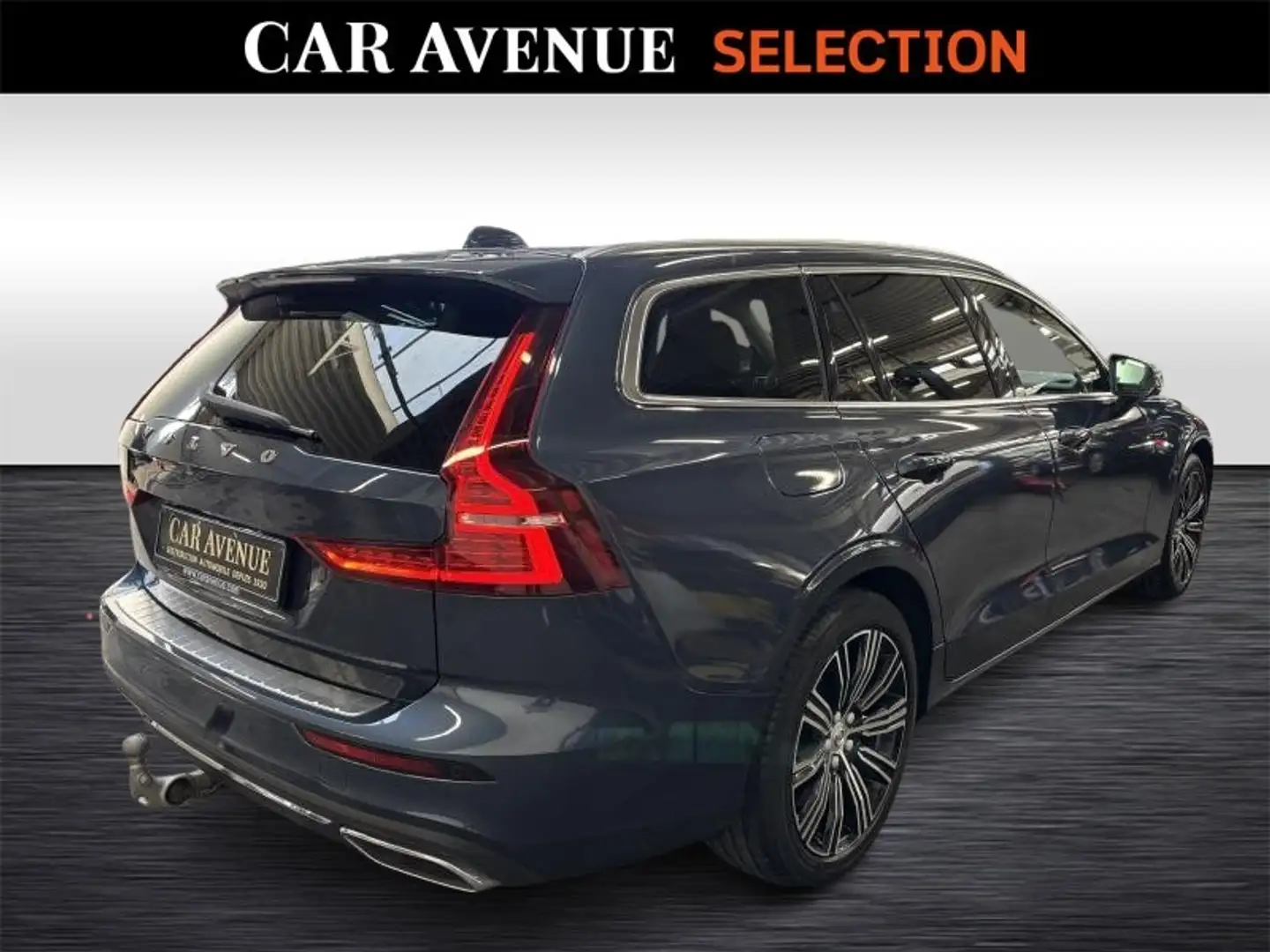Volvo V60 Cross Country R-Dynamique Mavi - 2