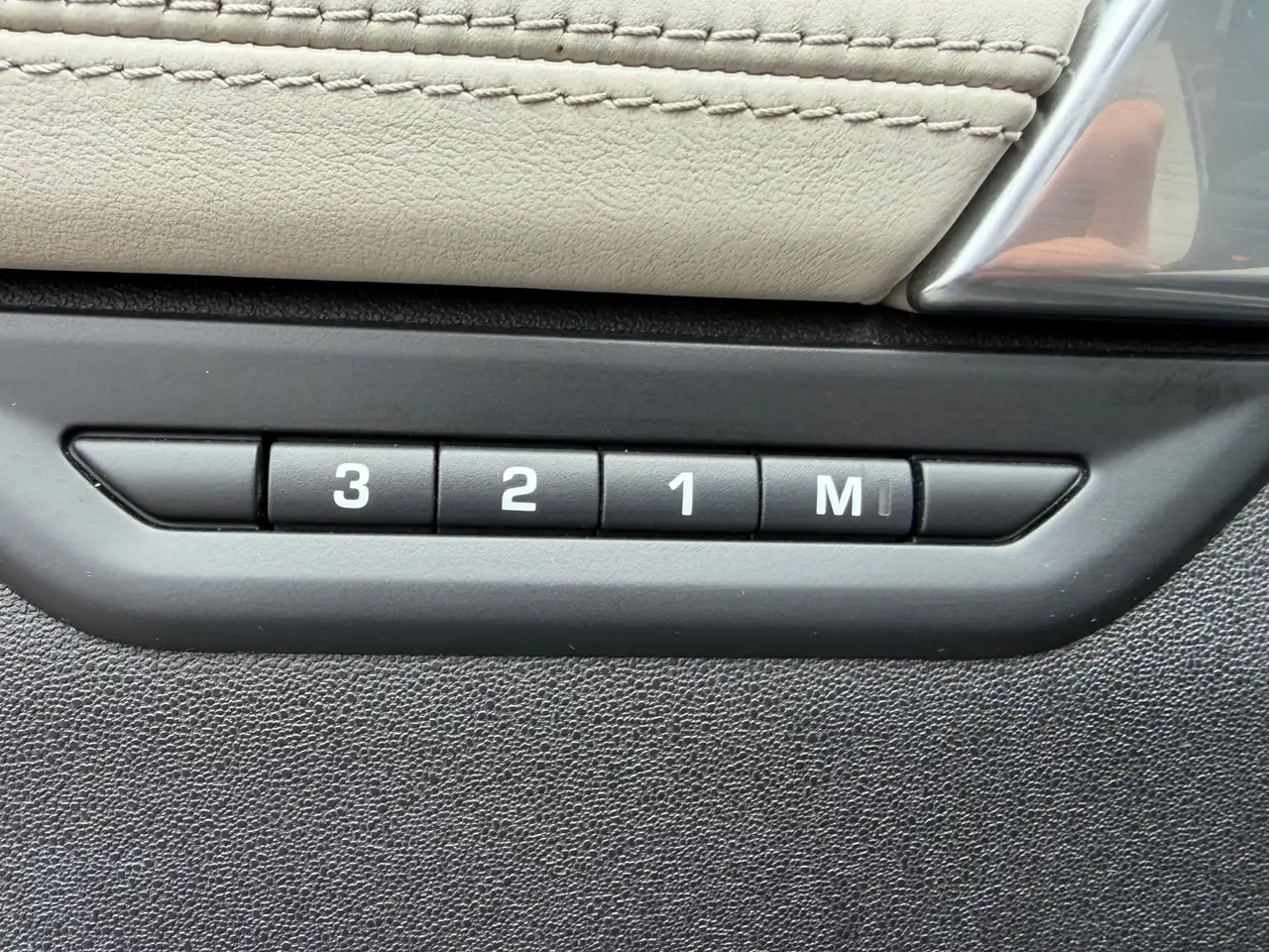 Land Rover Discovery Sport P300e 1.5 R-Dynamic HSE, миниатюра 18