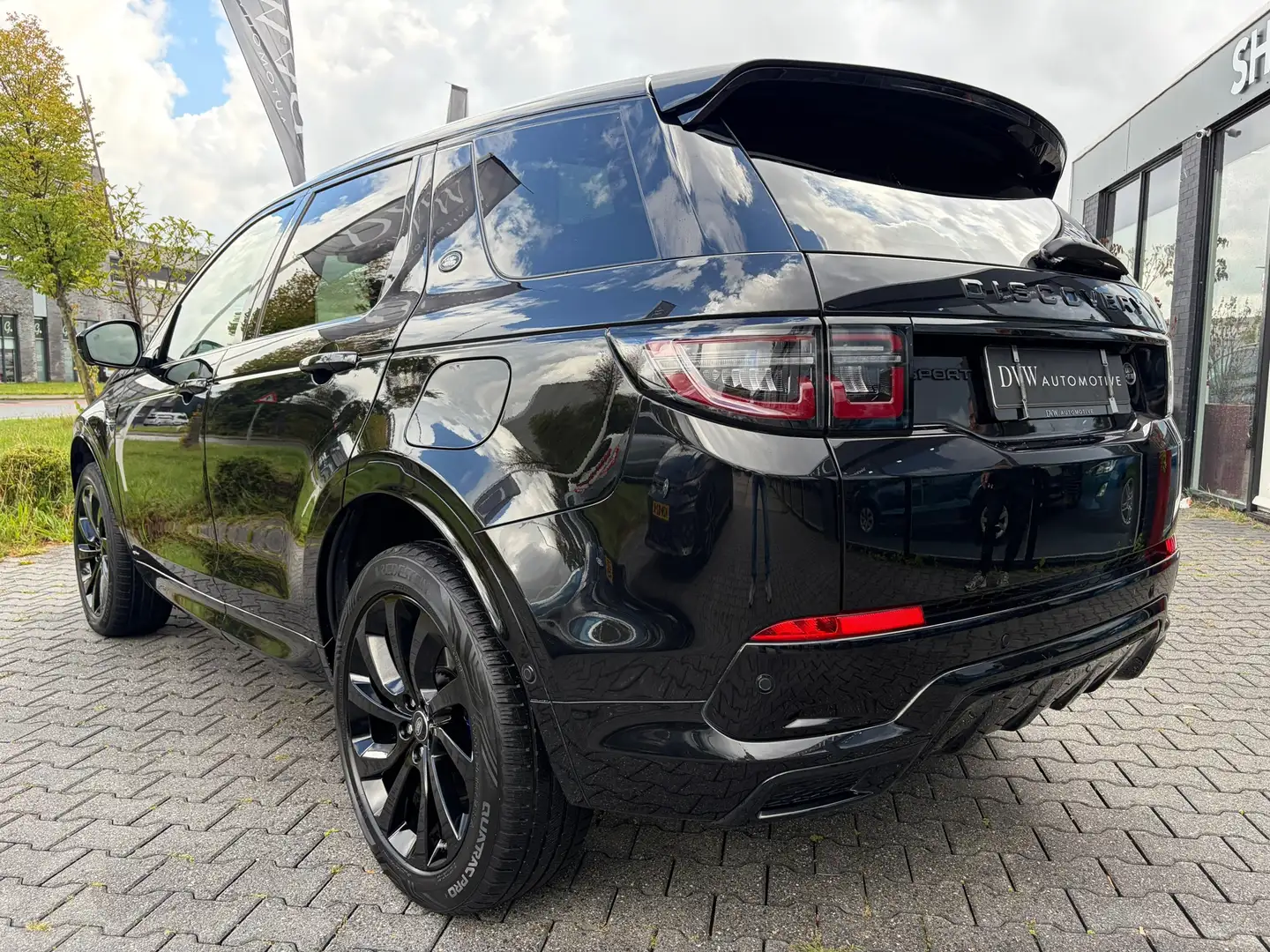Land Rover Discovery Sport P300e 1.5 R-Dynamic HSE Schwarz - 2