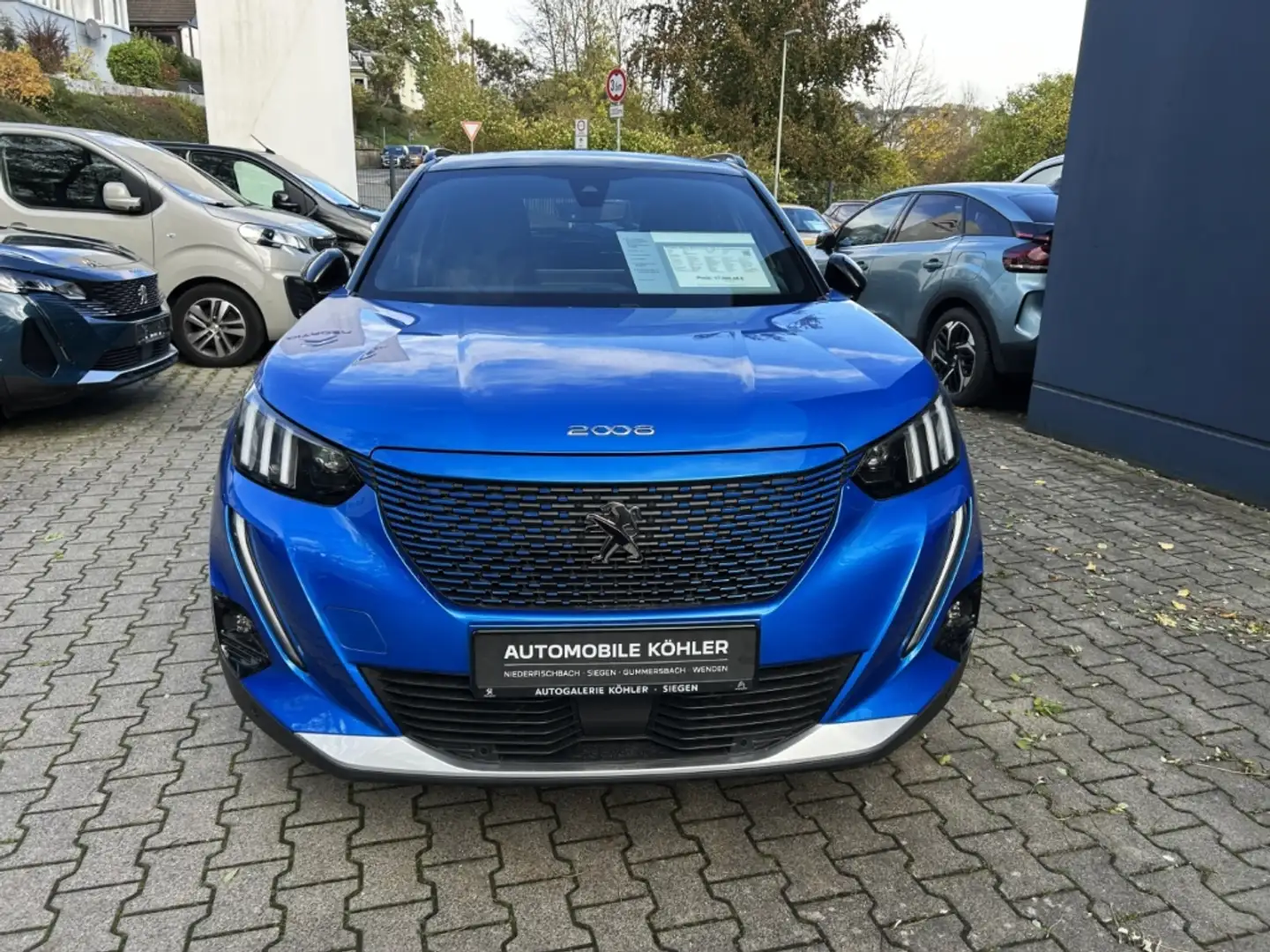 Peugeot 2008 e- Elektromotor 136 GT SCHIEBEDACH DAB NAVI Bleu - 2