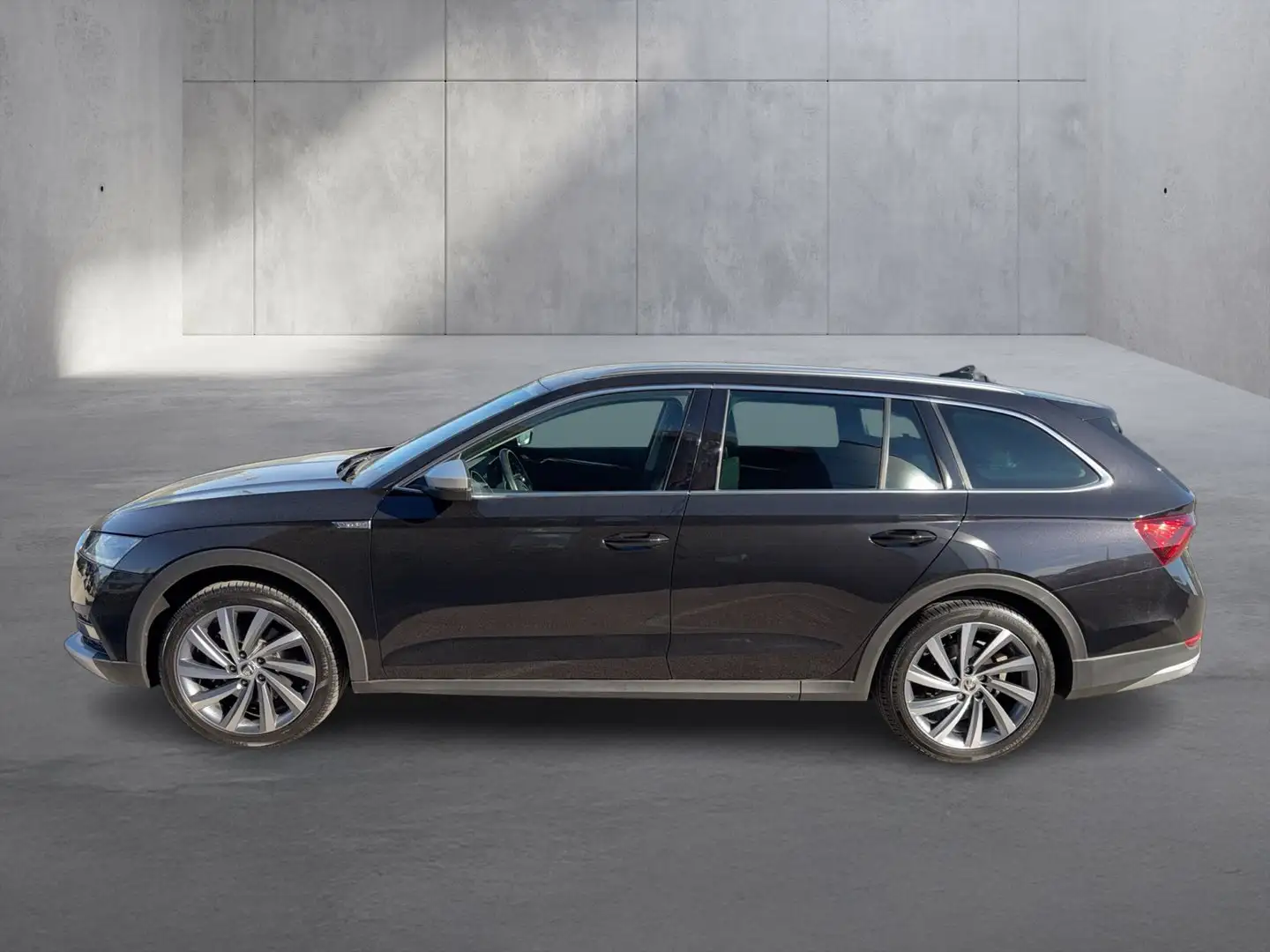 Skoda Octavia 4x4 SCOUT TDI DSG Schwarz - 2