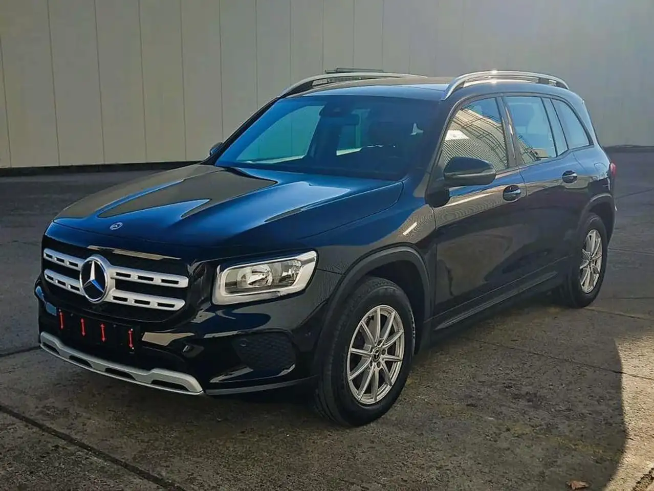 Mercedes-Benz GLB 180