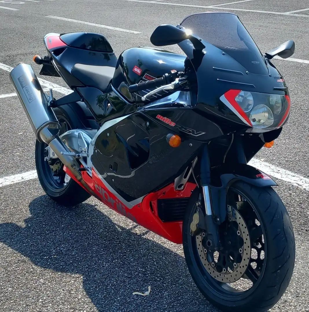 Aprilia RSV Mille Negro - 1