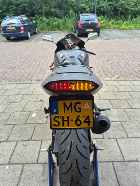 Yamaha YZF-R1 - foto 7