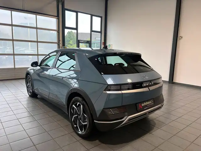 Hyundai Ioniq 5 view 4