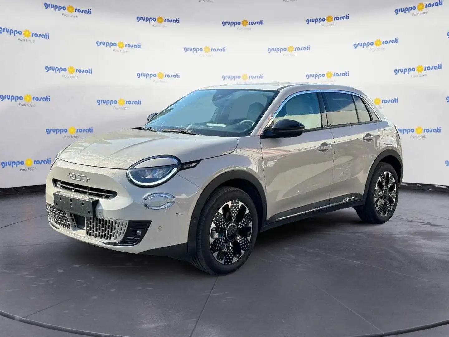 Fiat 600 (2023-->) Hybrid DCT MHEV La Prima Beige - 1