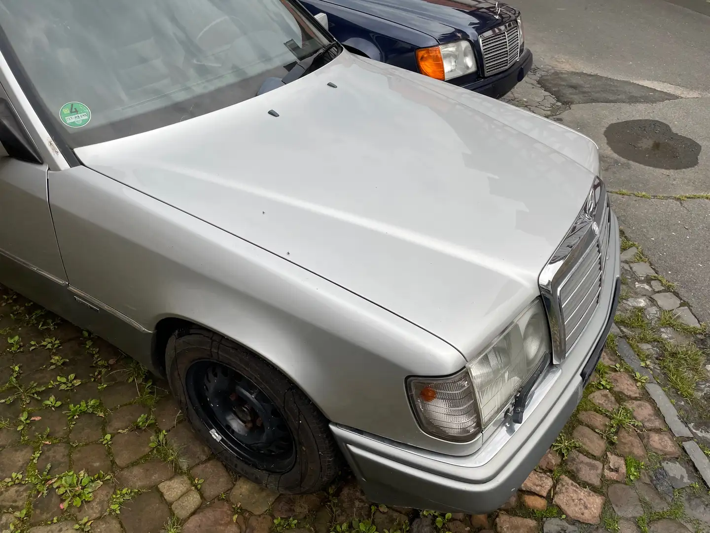 Mercedes-Benz E 280 280 TE Stříbrná - 2