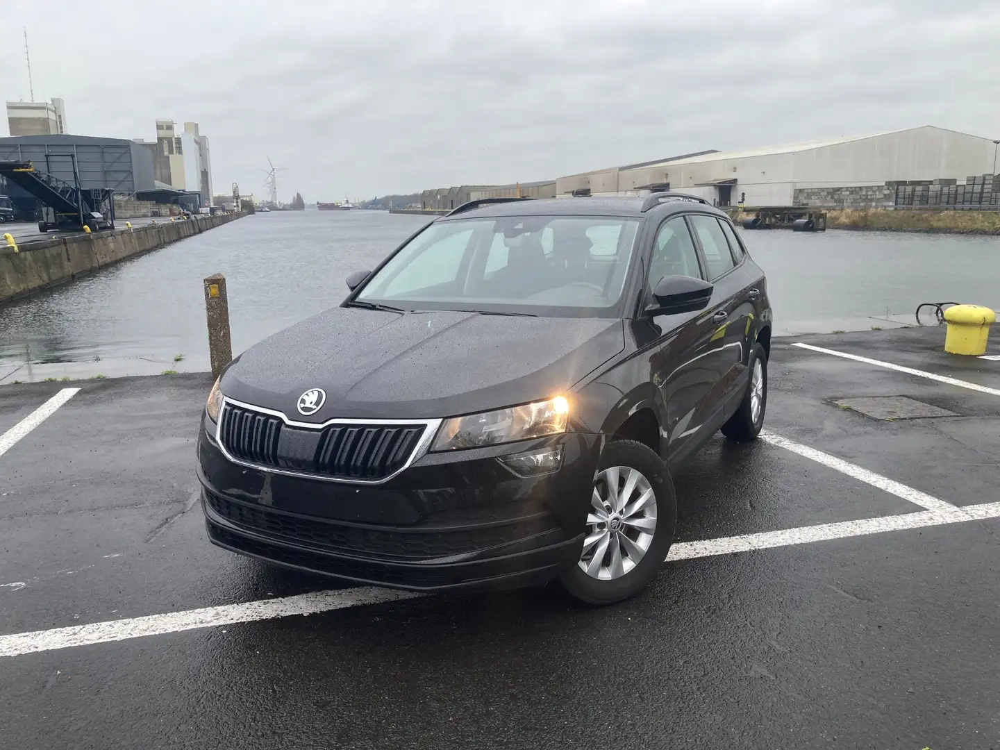 Skoda Karoq Zwart - 1