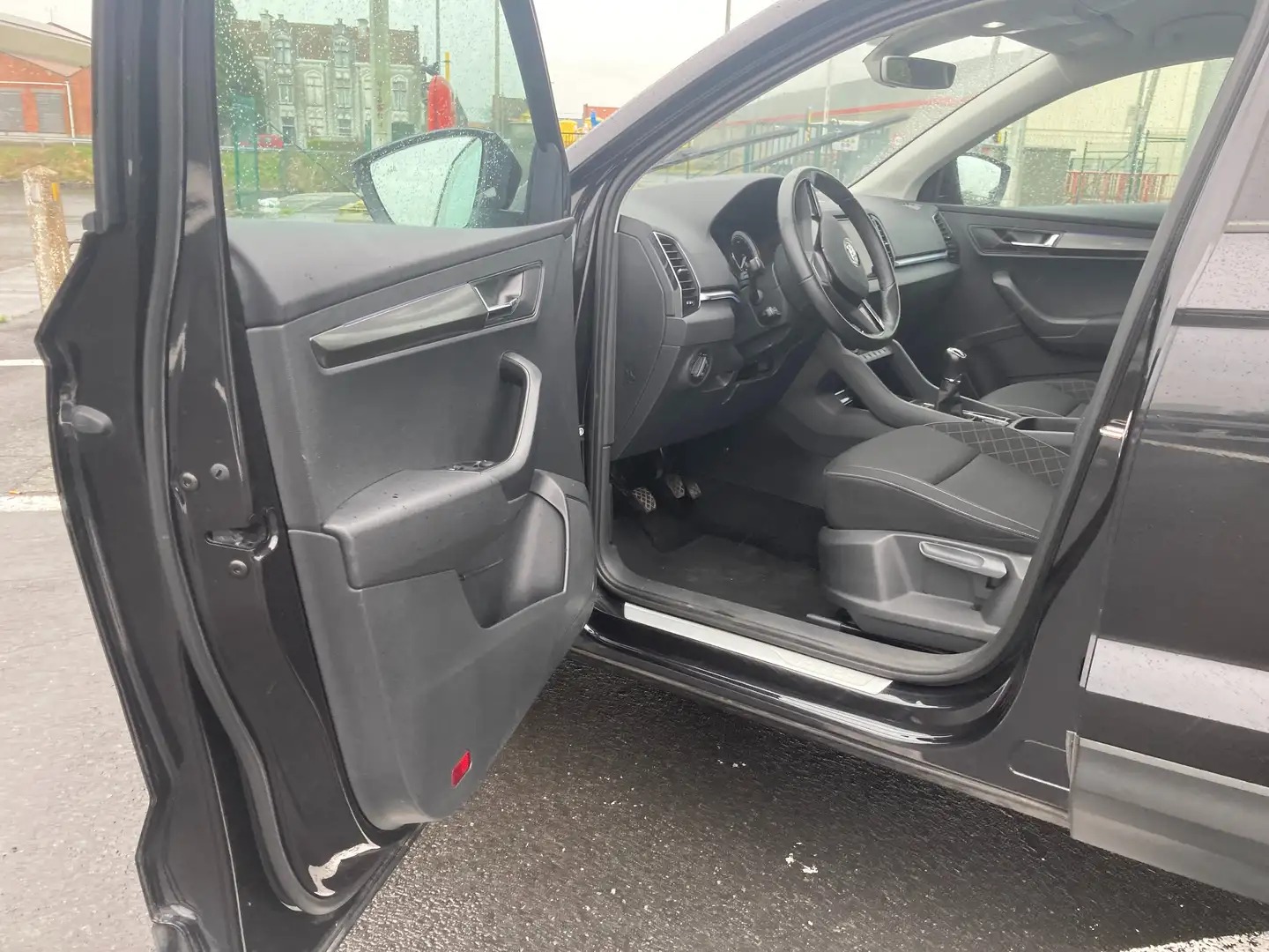 Skoda Karoq Zwart - 2