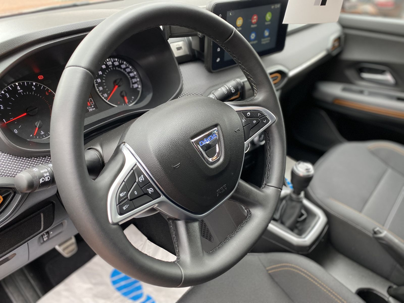 Dacia Sandero Stepway Comfort Kamera PDC CarPlay LED — photo 12