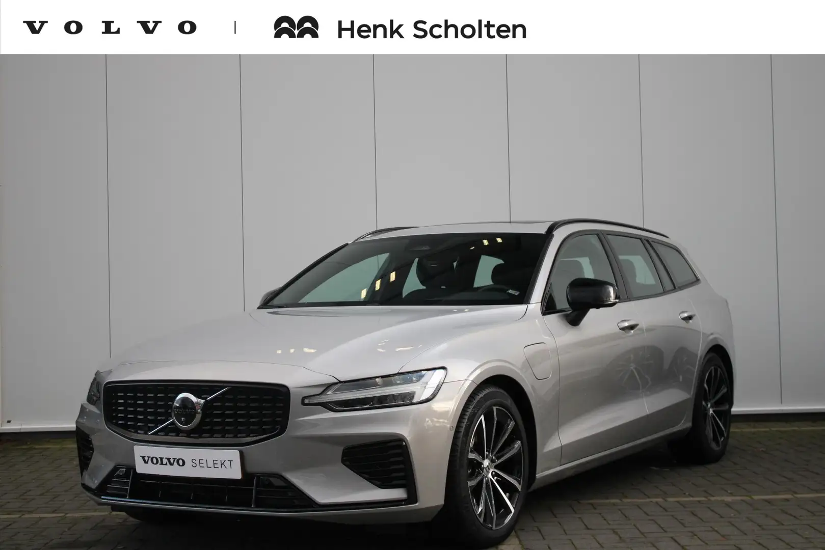 Volvo V60 T6 350PK AUT8 AWD Plus Dark | Panoramadak | Trekha Grijs - 1
