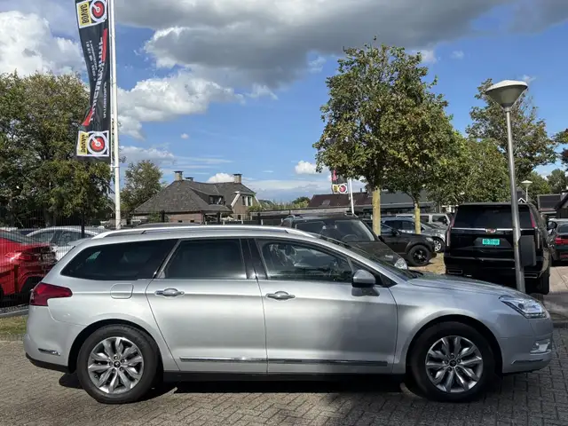 Citroen C5 view 4