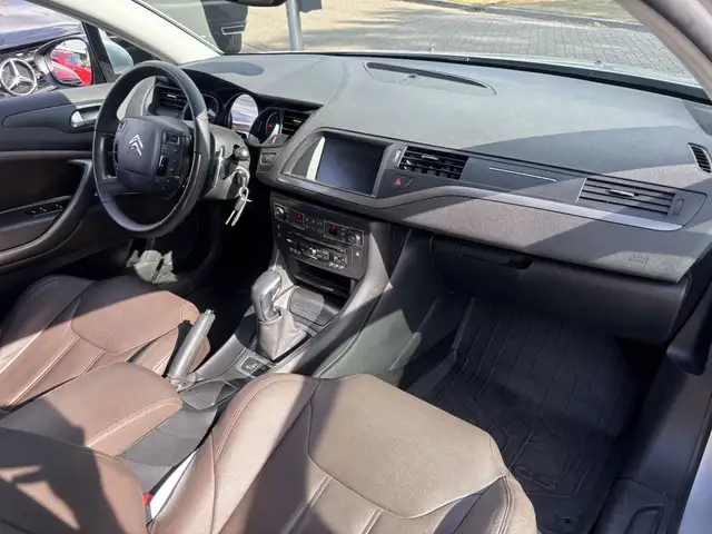 Citroen C5 view 12