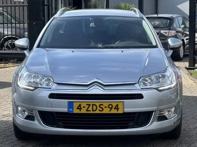 Citroen C5 view 2