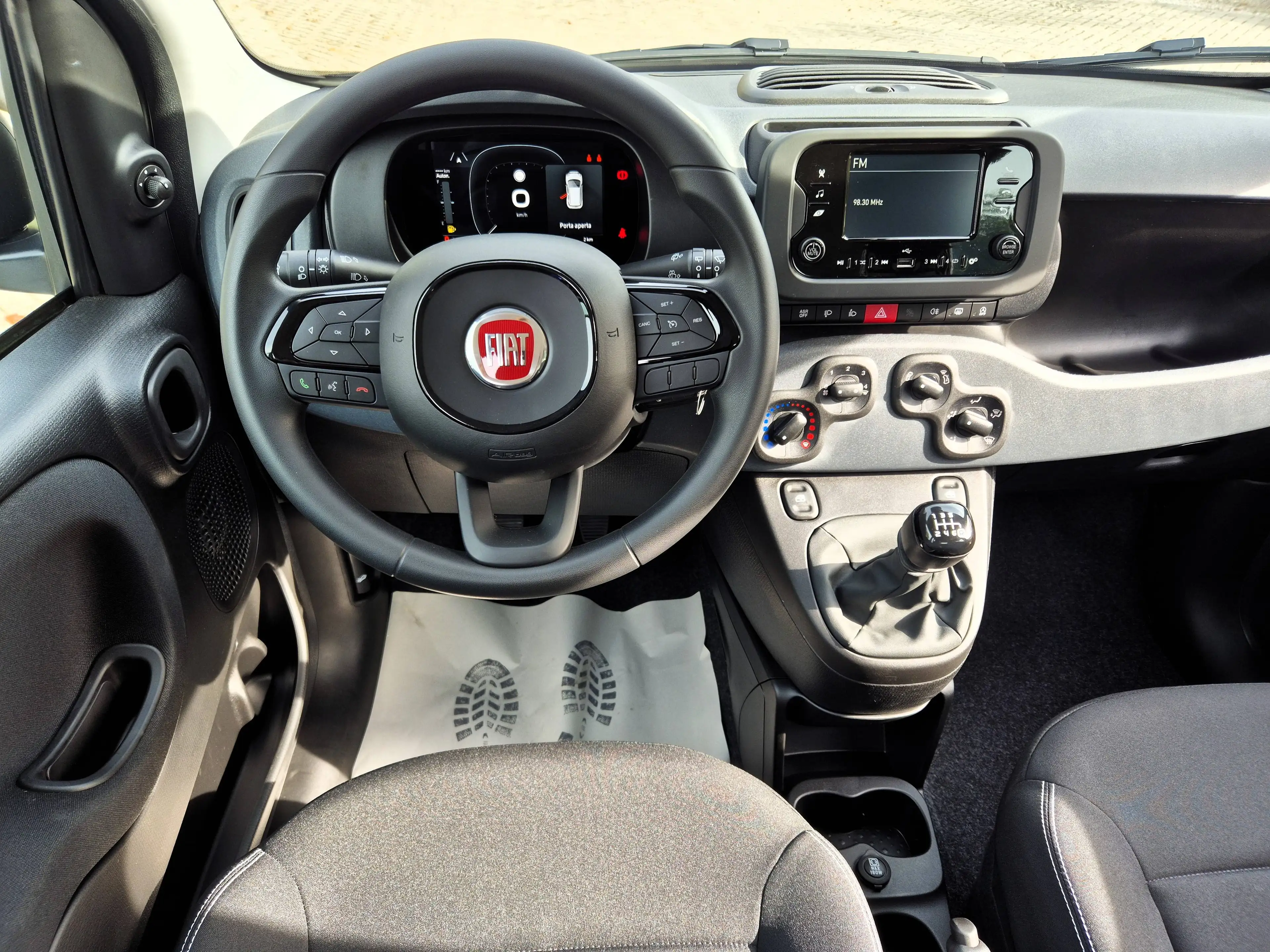 Fiat Pandina 1.0 GSE Hybrid Icon Klima Einparkhilfe DAB+ — photo 10