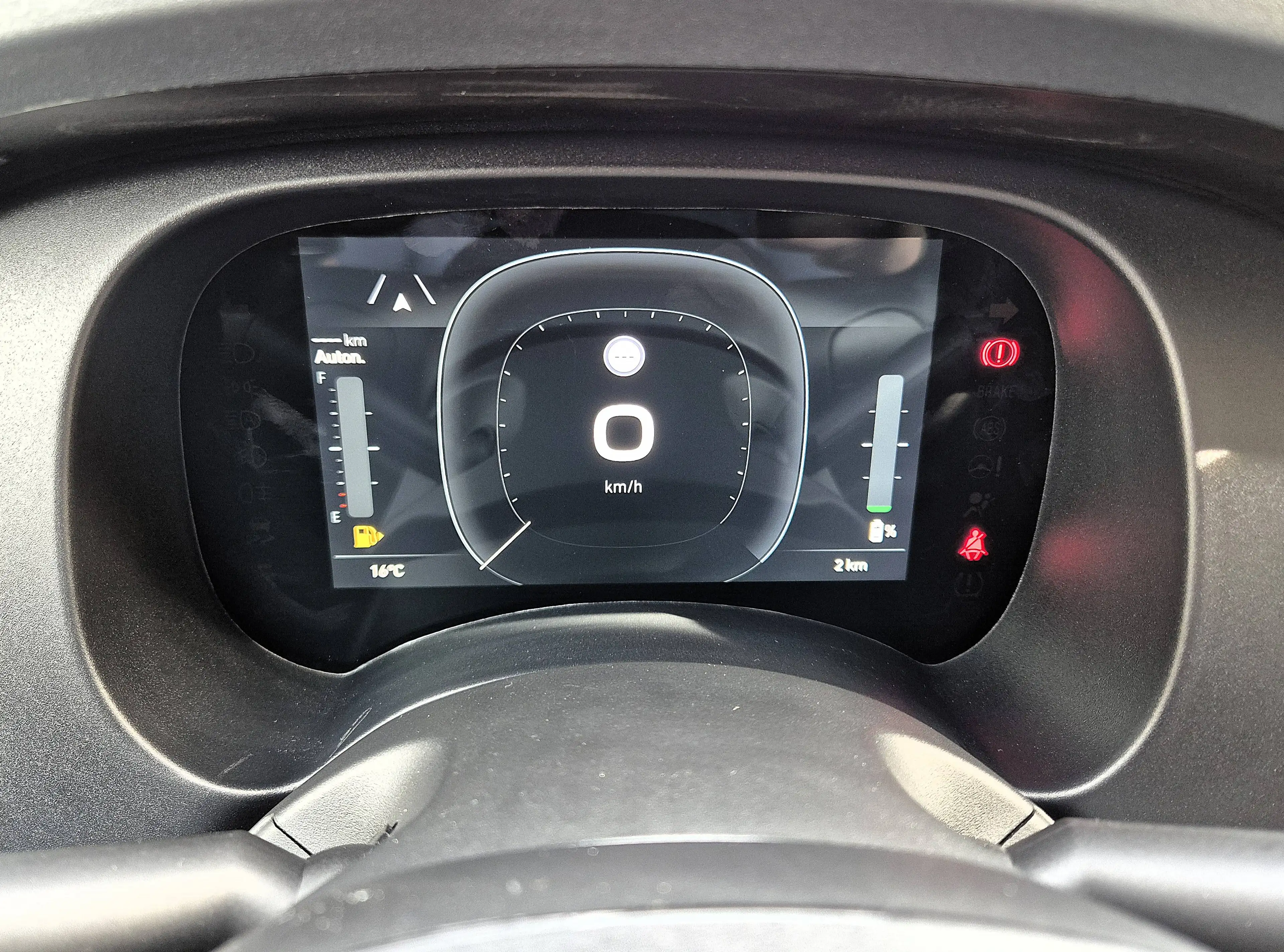 Fiat Pandina 1.0 GSE Hybrid Icon Klima Einparkhilfe DAB+ — photo 12