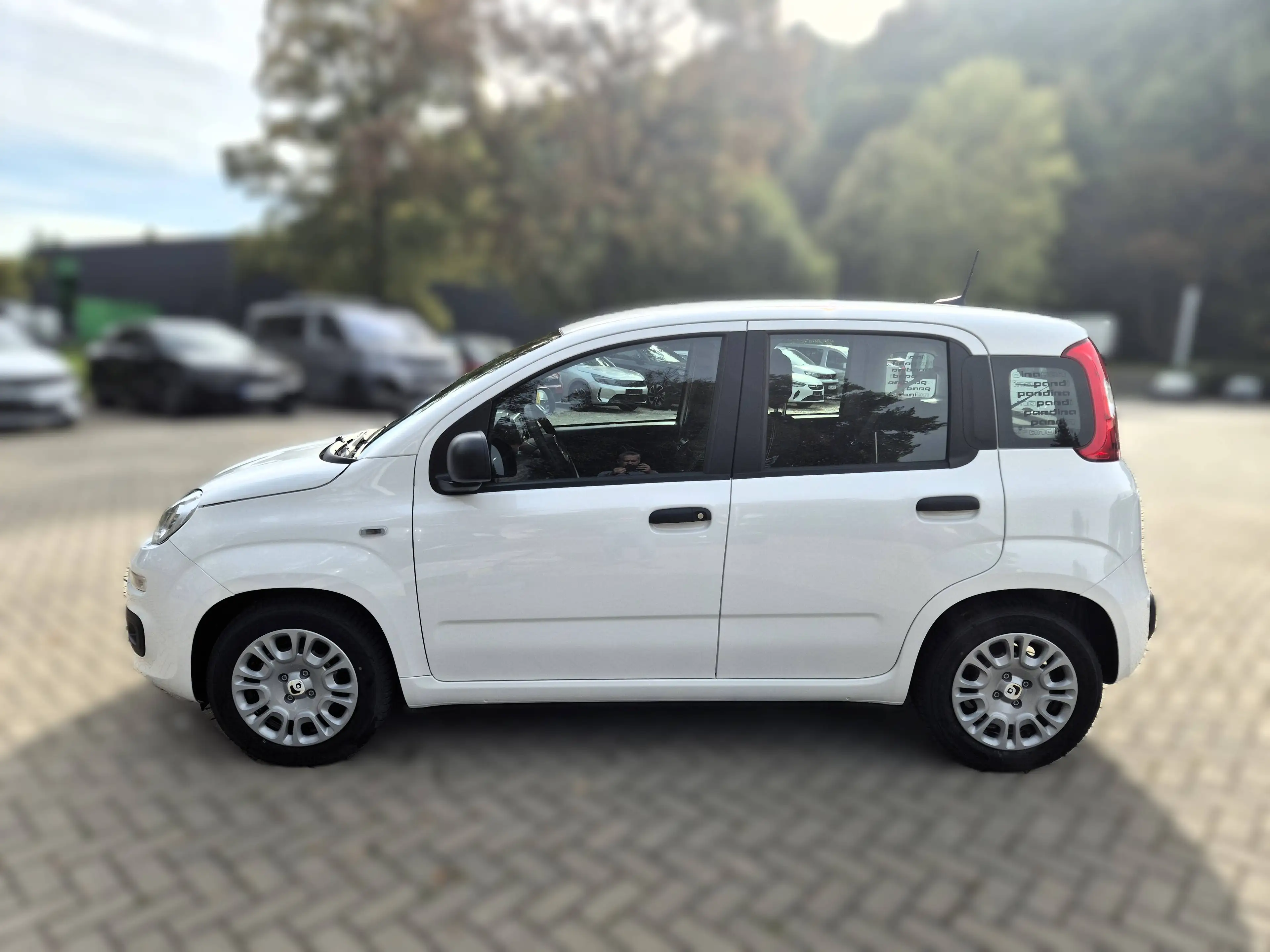 Fiat Pandina 1.0 GSE Hybrid Icon Klima Einparkhilfe DAB+ — photo 2
