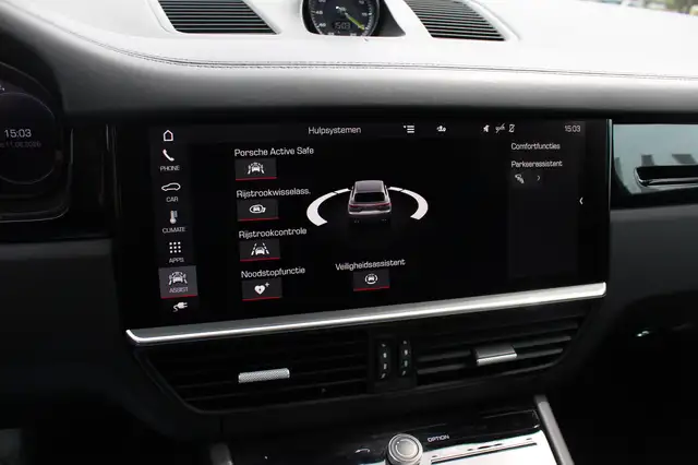 Porsche Cayenne view 22