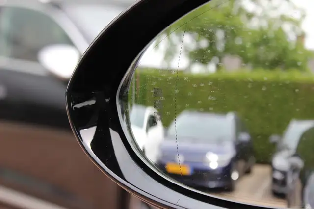 Porsche Cayenne view 30