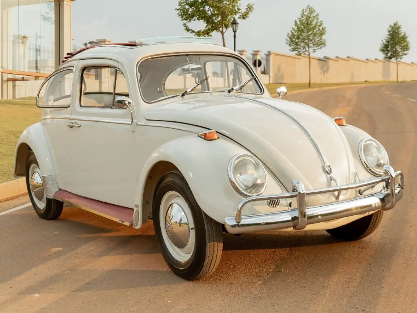 Volkswagen Käfer 1300 Voll restauriert / Faltdach / H-Zulassung Alb - 2