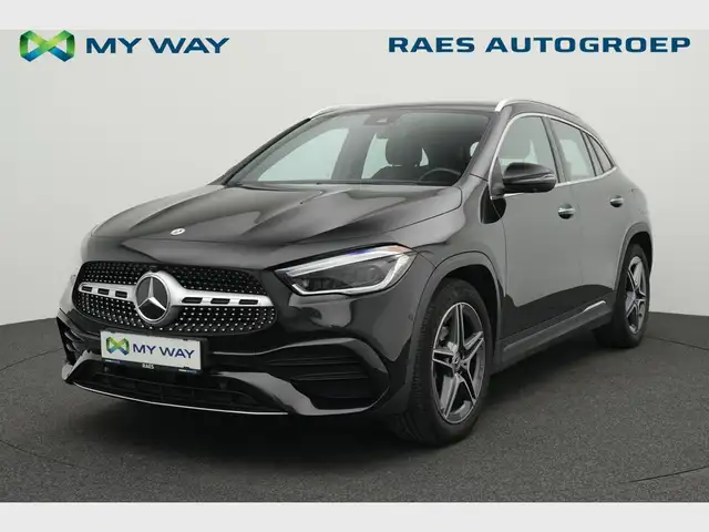 Mercedes-Benz GLA 180 AMG Line