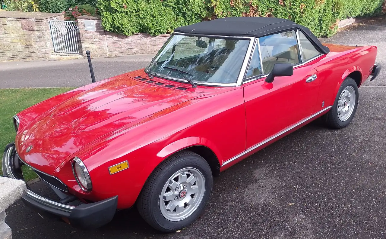 Fiat 124CS0, Spider BJ. 1981, foto 1