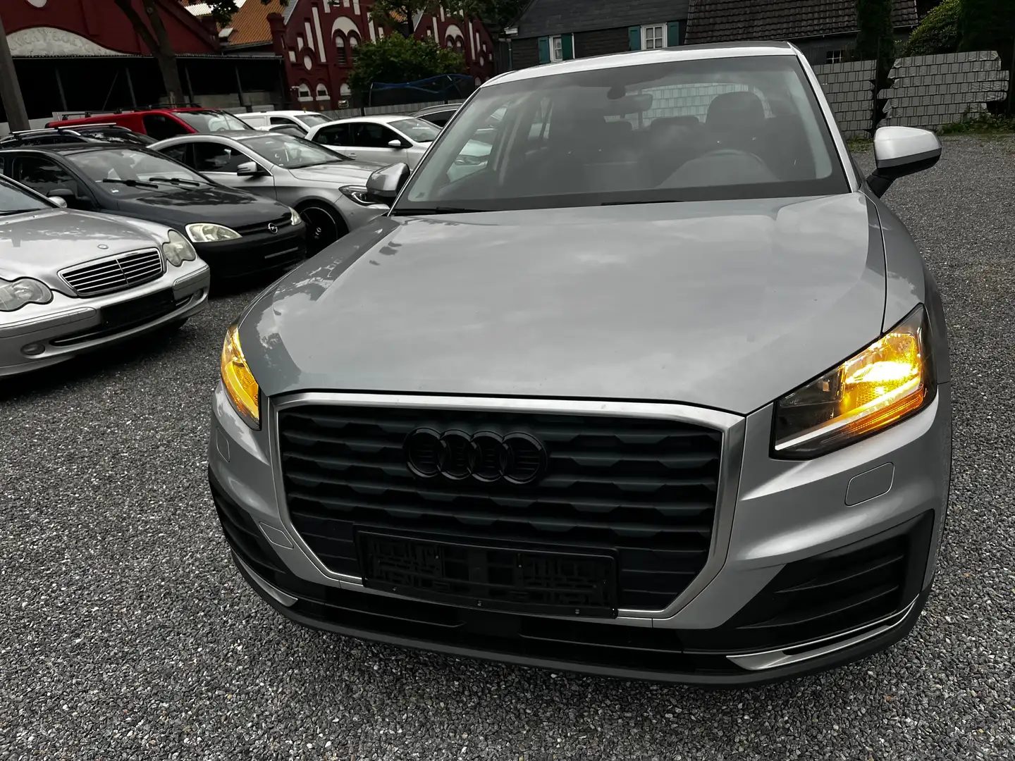 Audi Q2 basis Gris - 2
