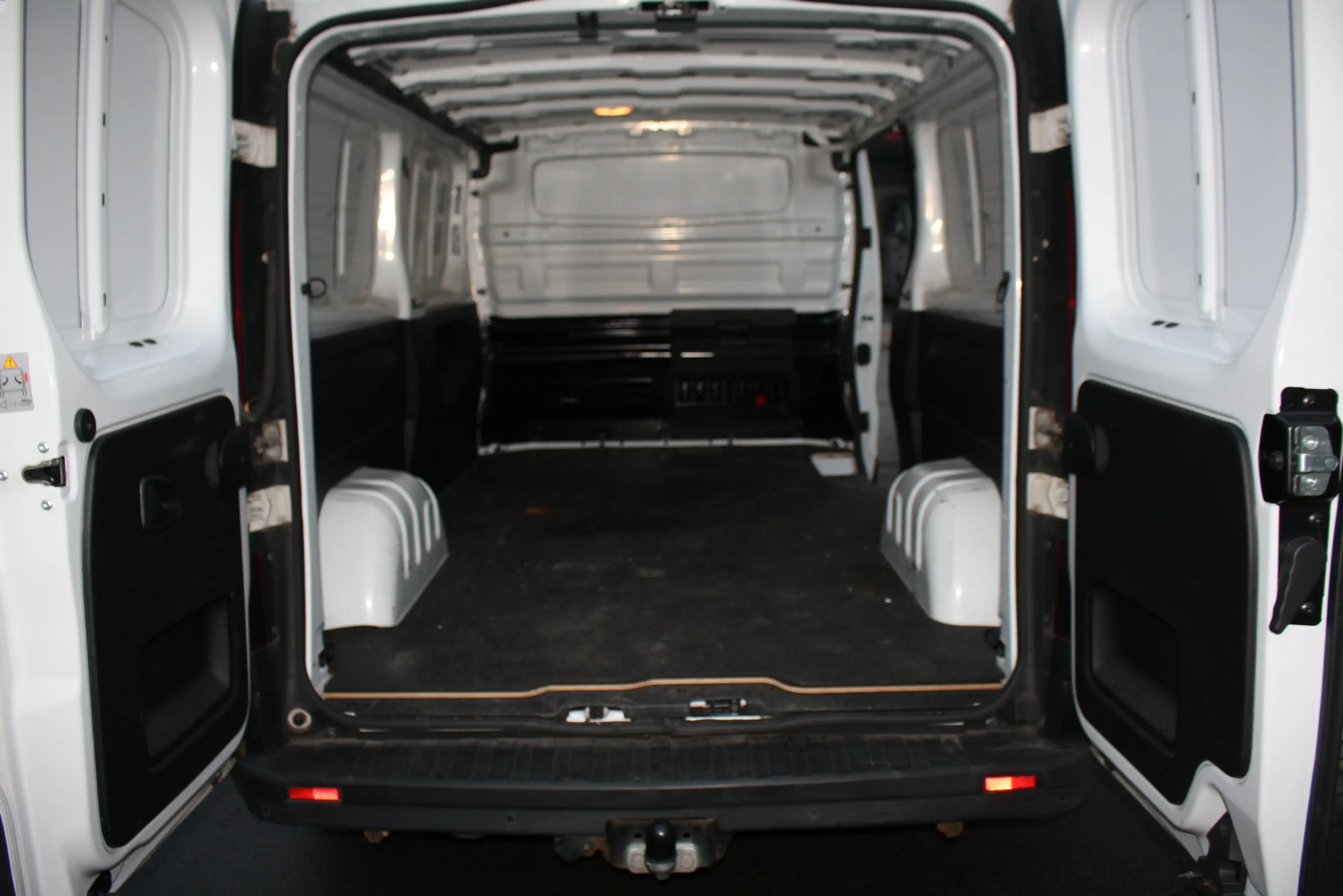 Nissan NV300 L2H1 2,9t COMFORT — photo 9
