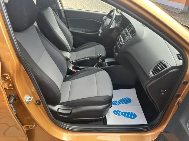 Hyundai I20 view 15