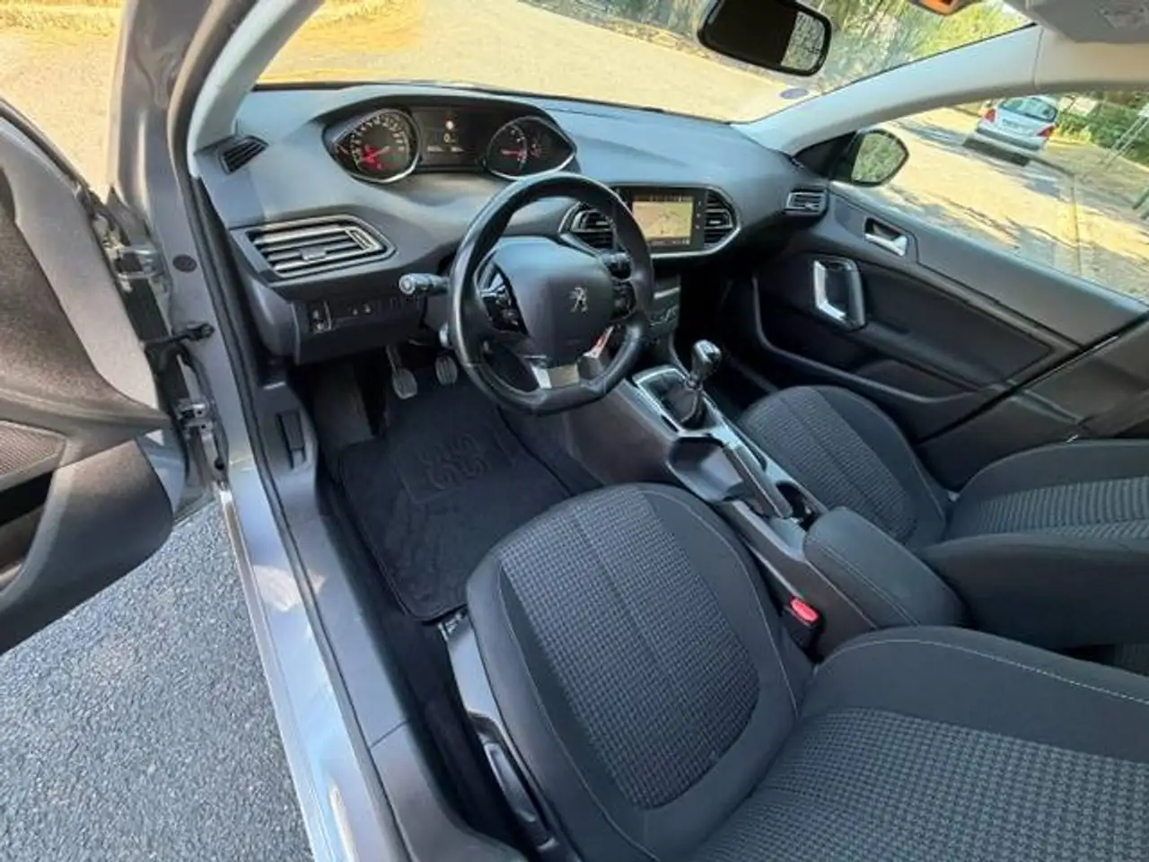 Peugeot 308 308 — photo 11