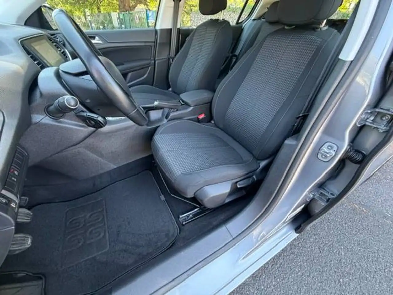 Peugeot 308 308 — photo 12