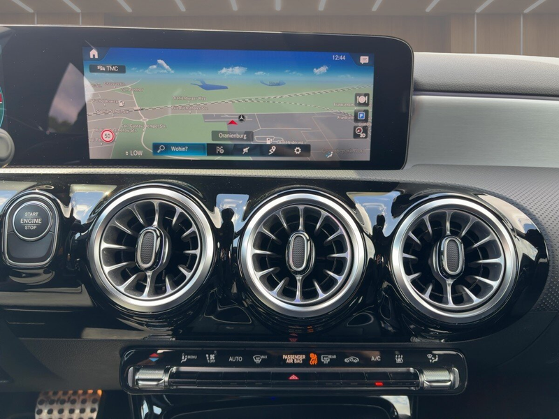 Mercedes-Benz A 250 A 250e Limousine AMG-Line/Night/R.Kamera/CarPlay — photo 9