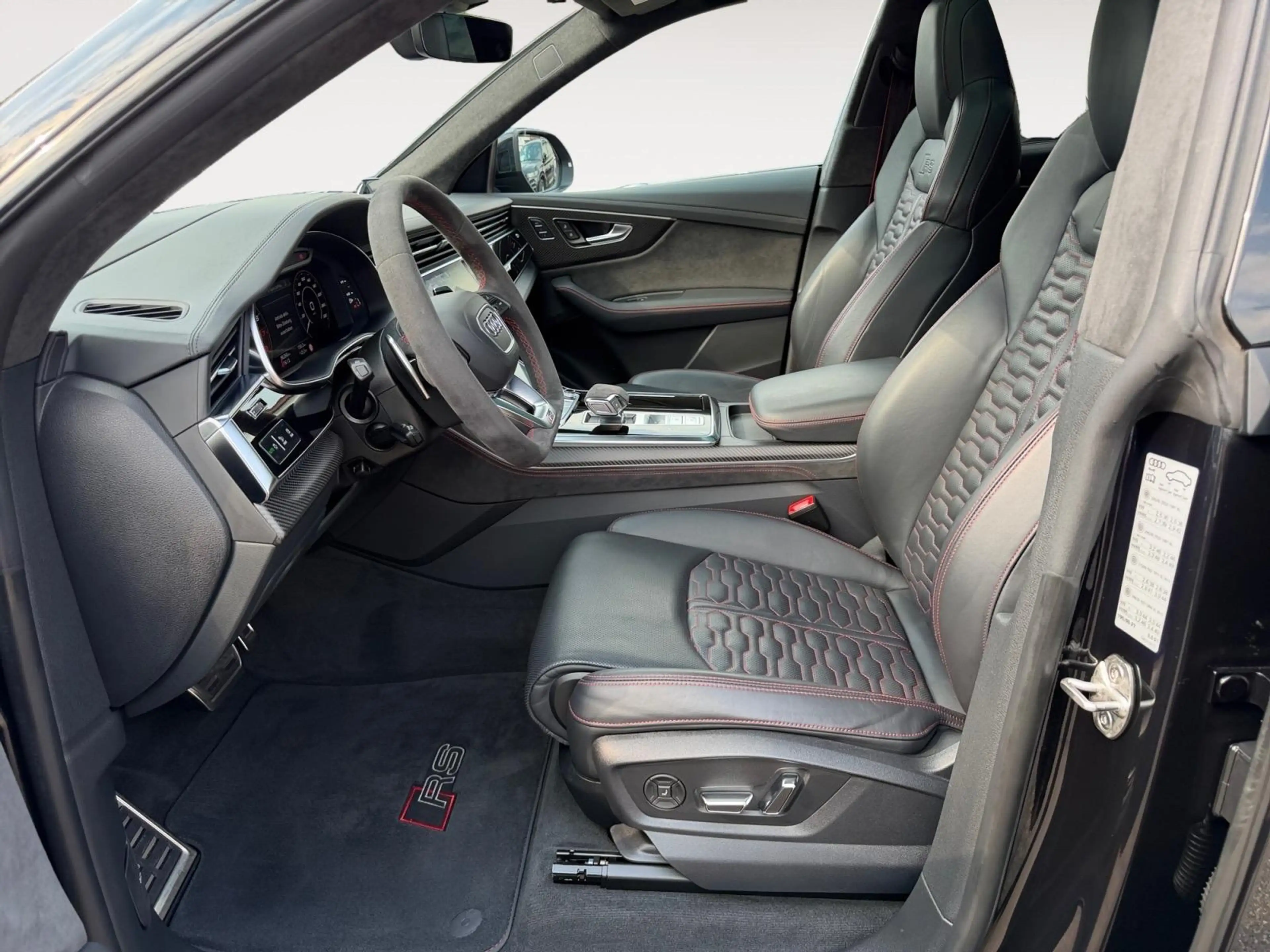 Audi RS Q8 4.0 TFSI Quattro AGA|Matrix|Szh-Belüftung — photo 6