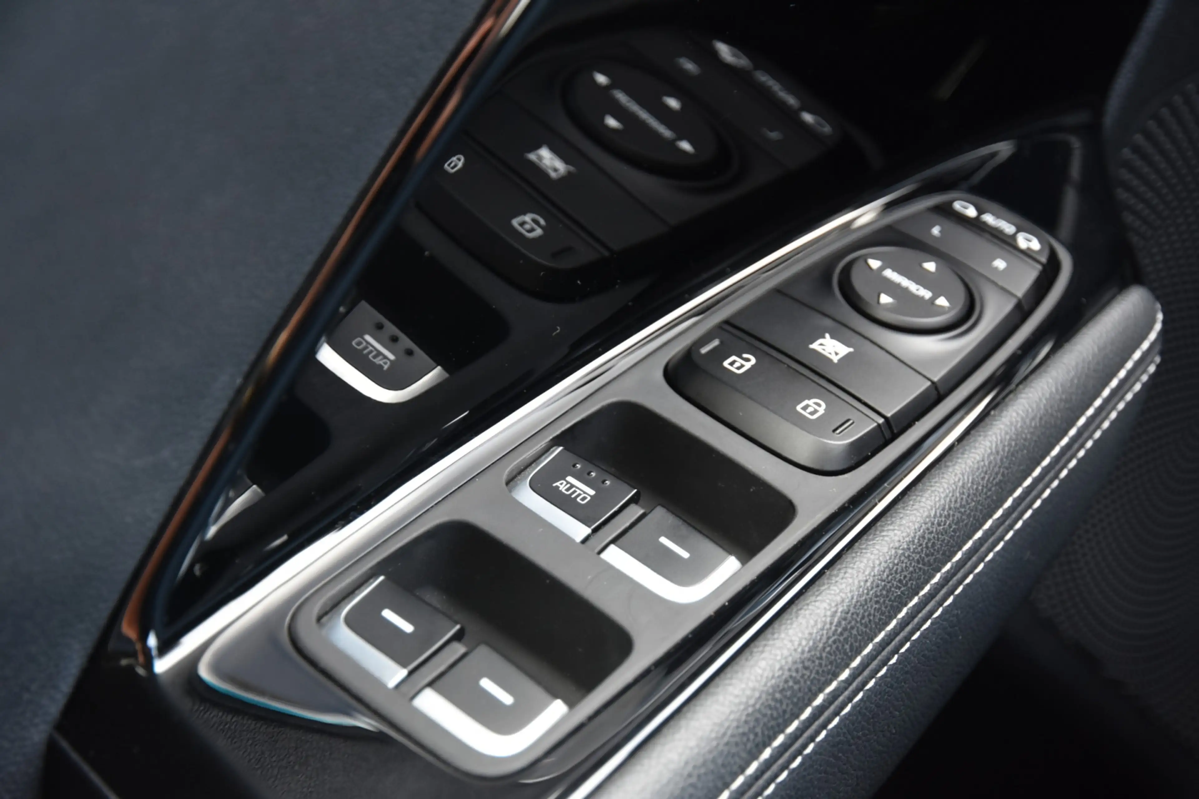 Kia e-Niro DynamicLine 39 kWh | SOH 100% — photo 12