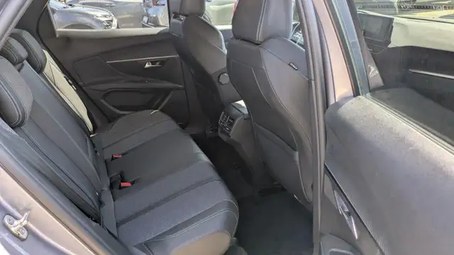 Peugeot 3008 view 10