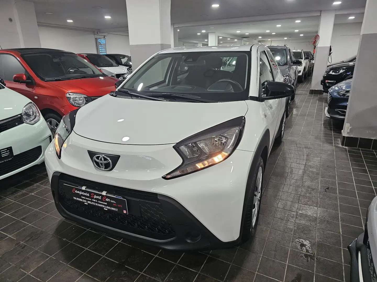 Toyota Aygo X LOUNGE PREMIUM 1.0 BENZ 72CV CAMBIO AUTOMATICO Blanc - 1
