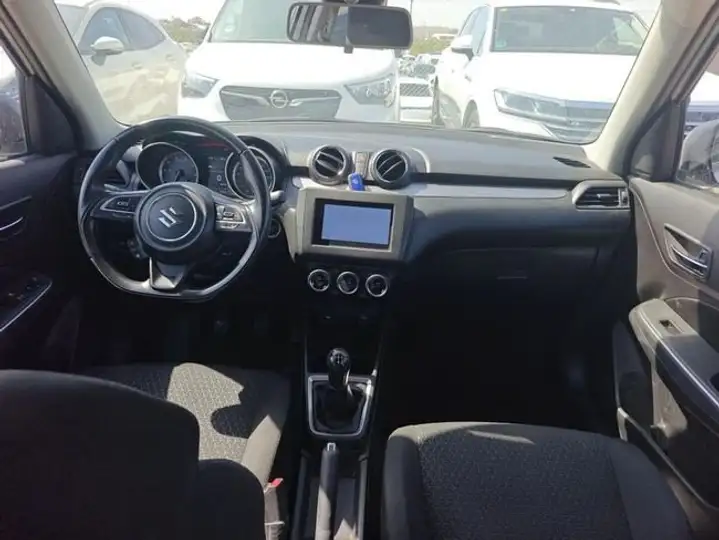 Suzuki Swift 1.2 BLUE & WHITE Mild Hybrid 2022, foto 8