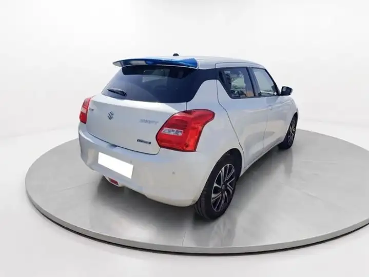 Suzuki Swift 1.2 BLUE & WHITE Mild Hybrid 2022, foto 3
