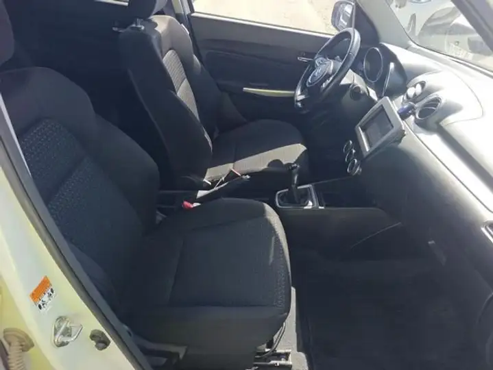 Suzuki Swift 1.2 BLUE & WHITE Mild Hybrid 2022, foto 7