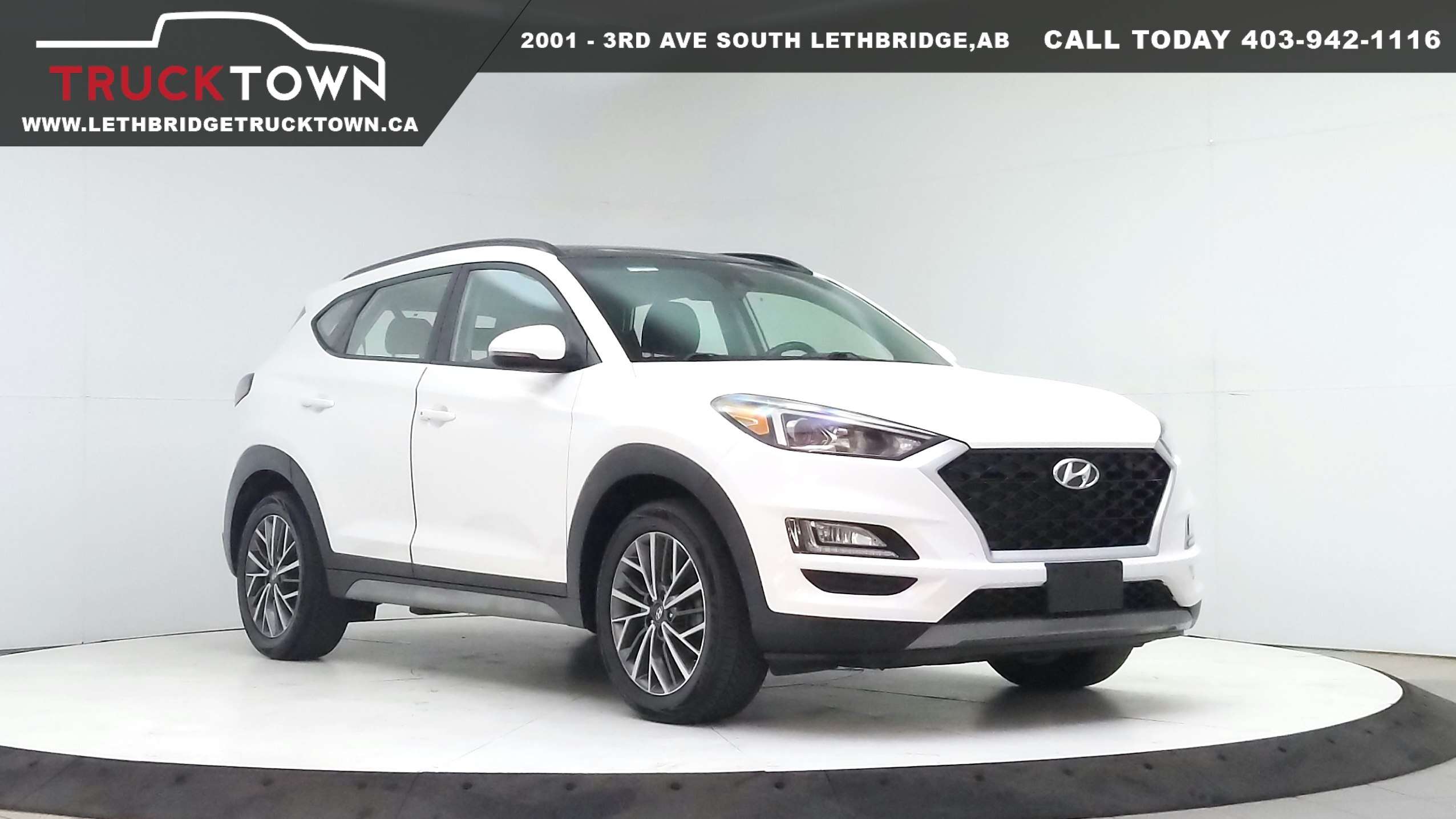 Winter White 2019 Hyundai Tucson SUV / Crossover