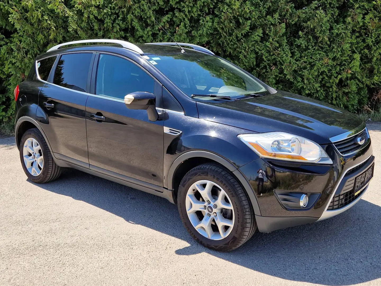 Ford Kuga Kuga 2,0 Trend 4x4 TDCI DPF Trend Schwarz - 1