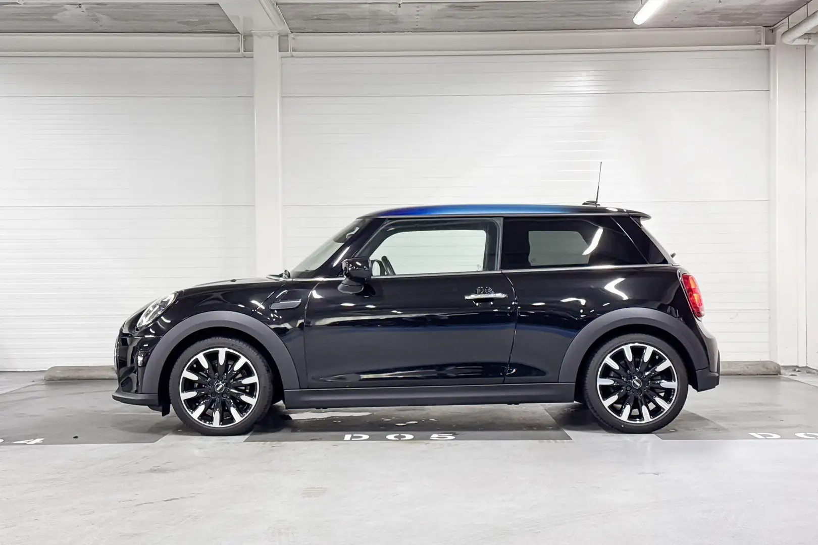 MINI Cooper 3-deurs | Achteruitrijcamera | Stoelverwarming | N Noir - 2