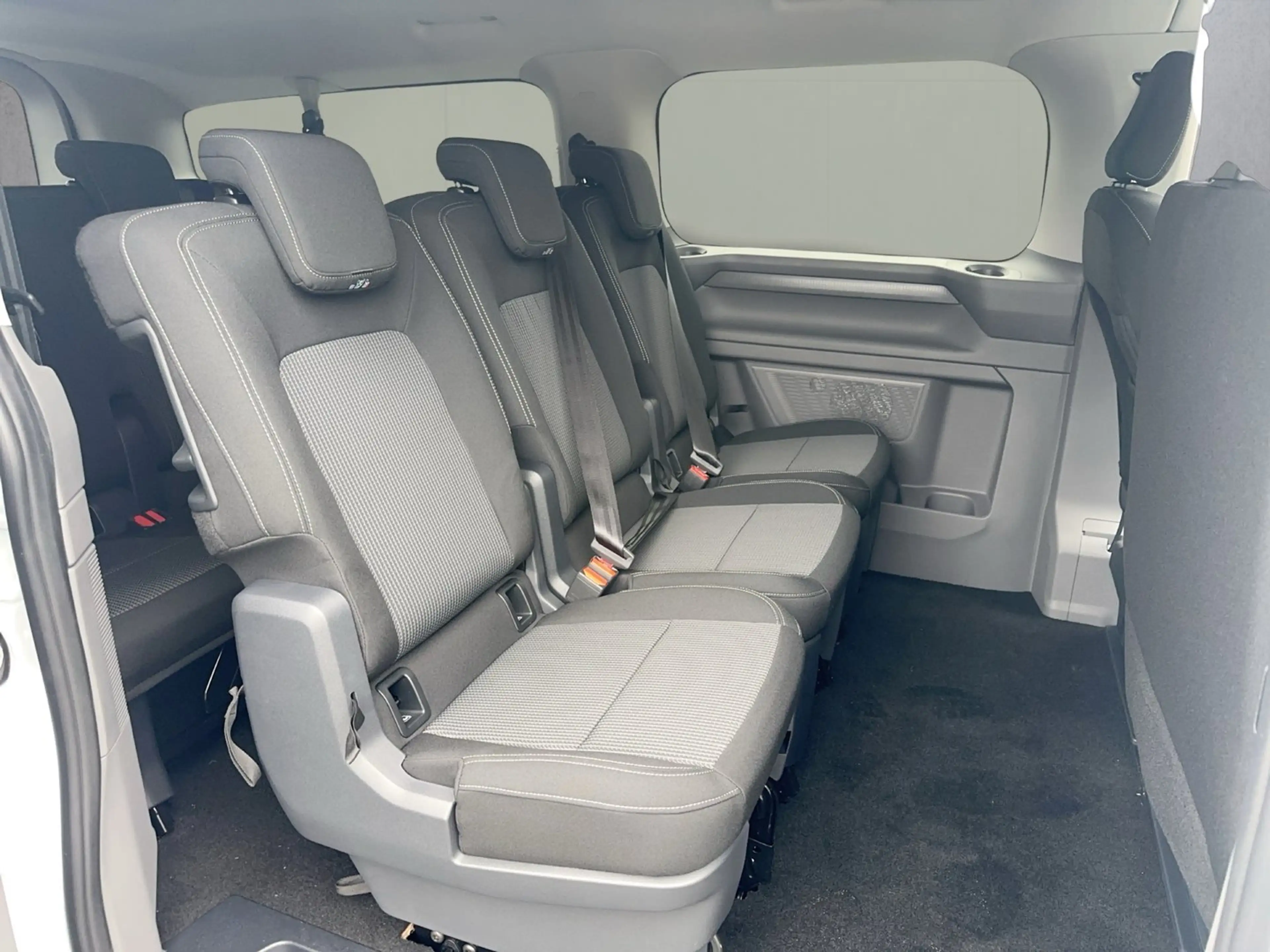 Volkswagen T7 Caravelle VW T7 Caravelle LR TDI — photo 12