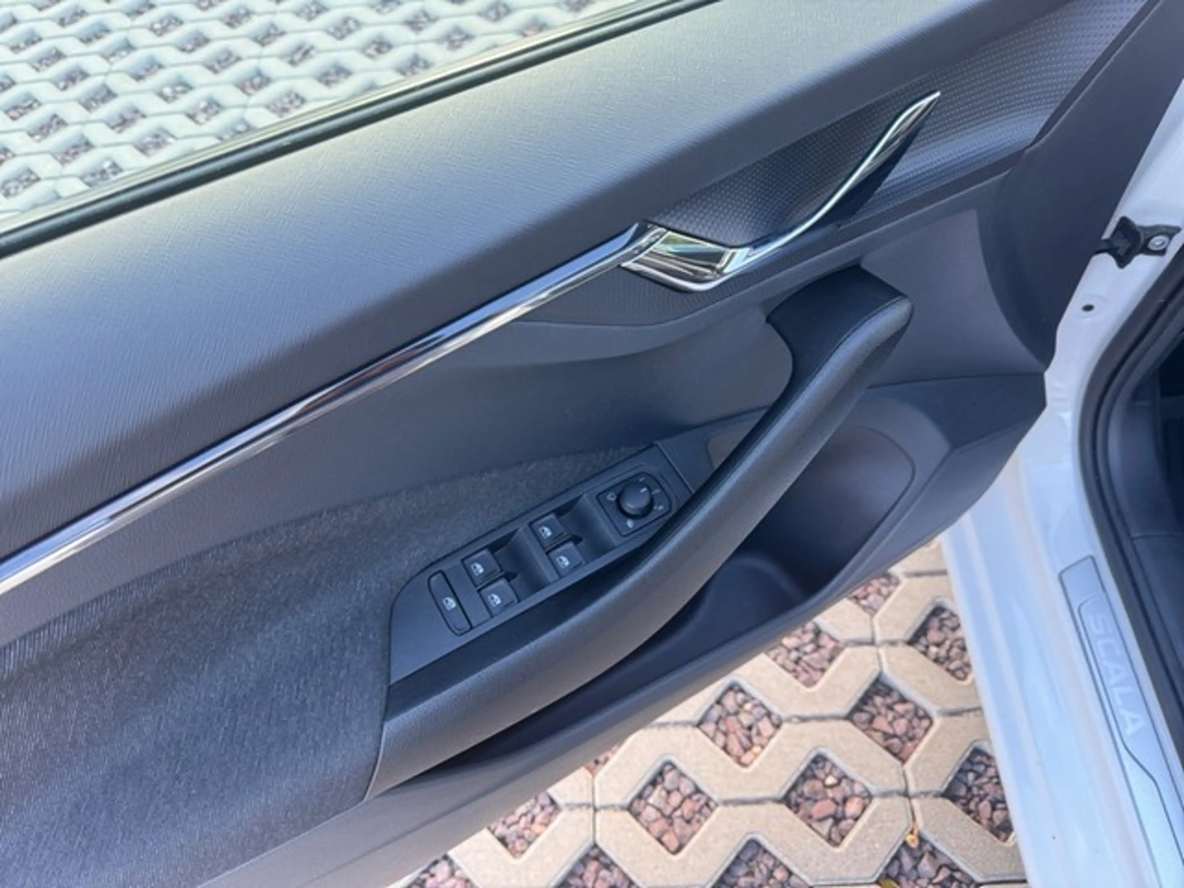 Skoda Scala 1.0TGI G-TEC Style+LED+SMARTLINK+EPH++ — photo 11