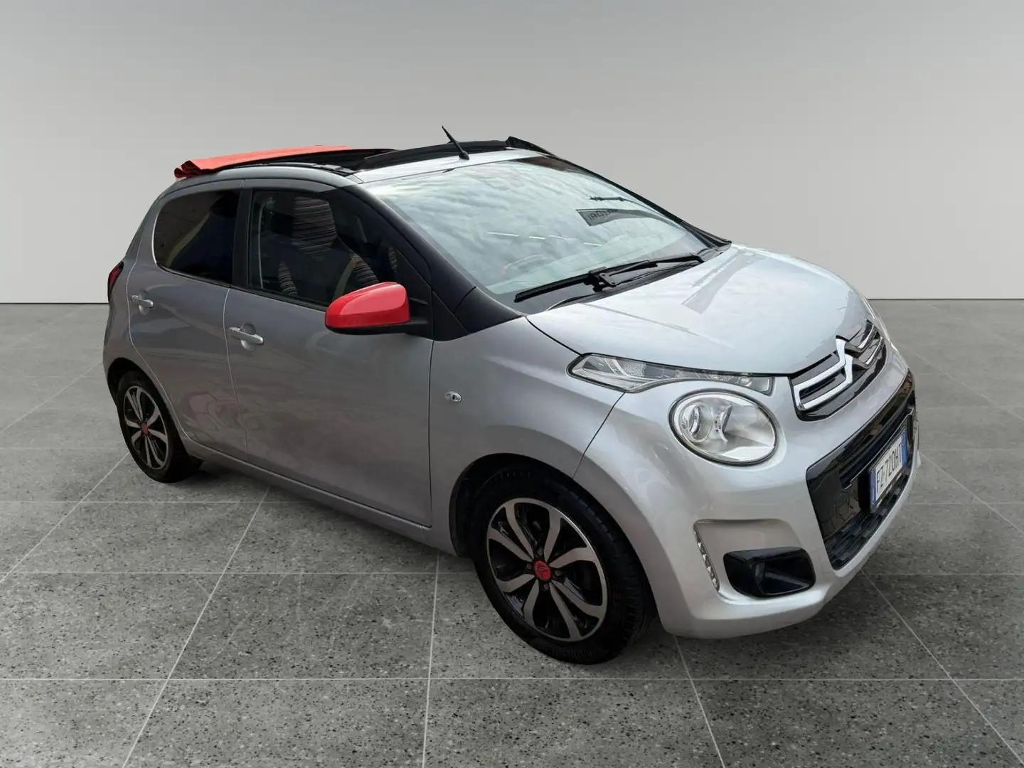 Citroen C1 1.0 VTi 68 5 porte Feel Gris - 2