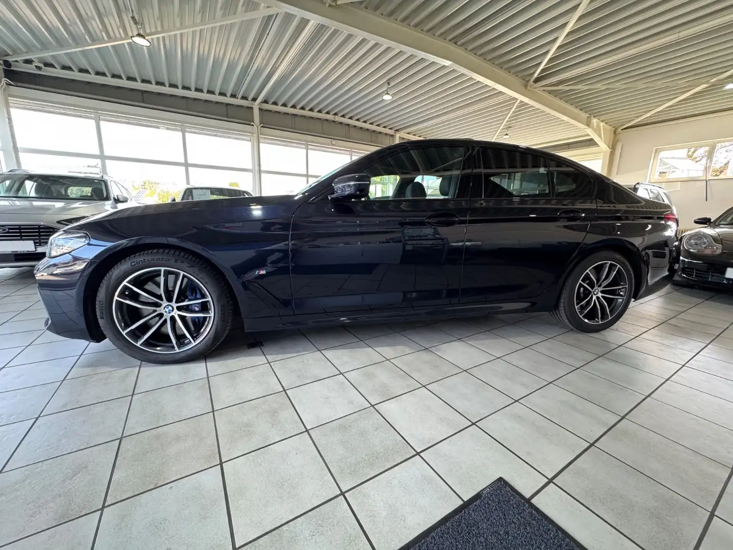 BMW 530 d M Sport/1.HD/LED/NAVI/HIFI/CAM/ACC/SHZ/GSD Schwarz - 2