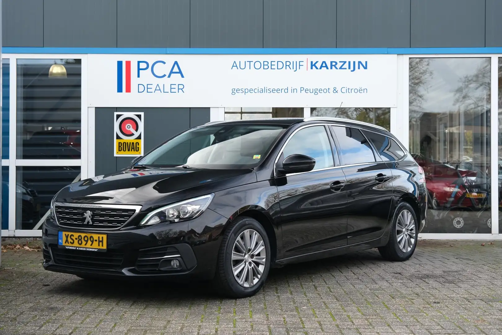 Peugeot 308 SW 1.2 PureTech Blue Lease Premium Zwart - 1